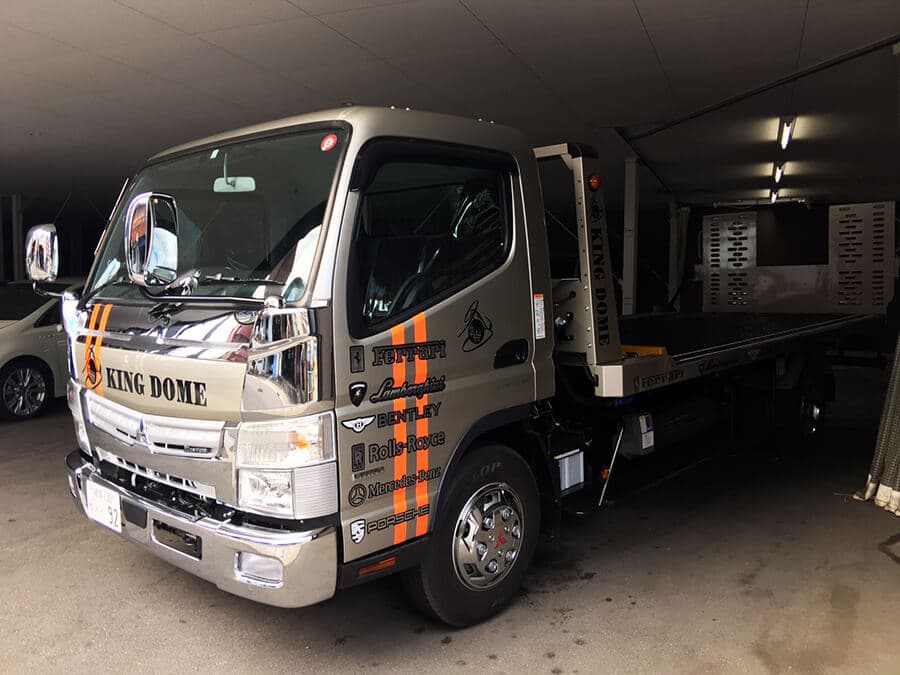 【岐阜県岐阜市】トラック・積載車に社名ロゴ・ブランドロゴなどのカッティングシート貼りを担当しました。(3台目のご注文)