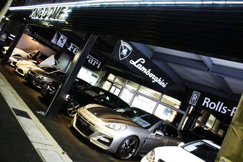 270320t店舗装飾横断幕