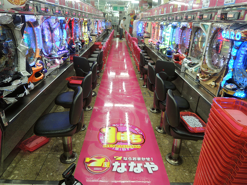 270616_パチンコ店内装デザイン4