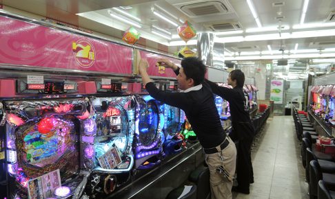 270616_パチンコ店内装デザイン