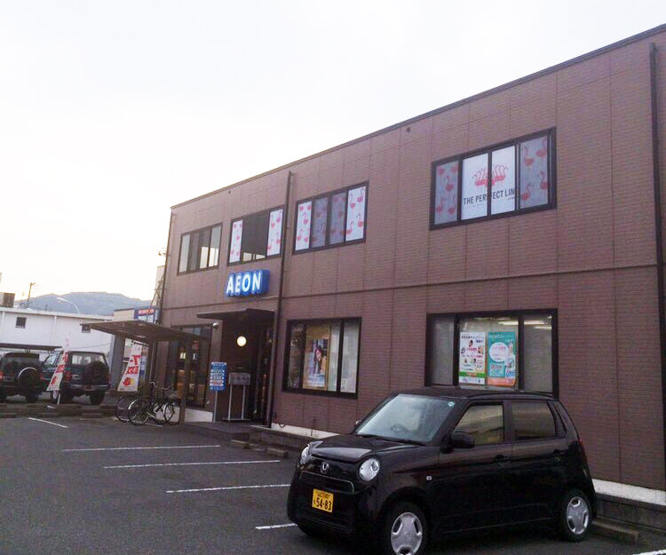 フランチャイズ_看板_窓面のシート・フィルム施工